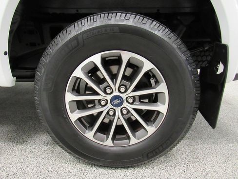 Used 2019 Ford F150 XLT w/ Equipment Group 302A Luxury AWD/4WD image 12