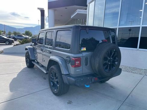 Used 2023 Jeep Wrangler Unlimited Sahara AWD/4WD image 4