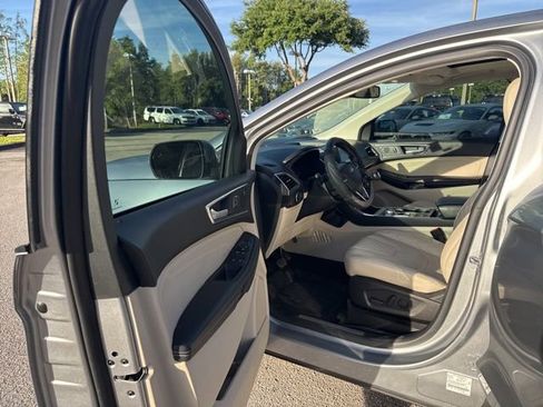 Used 2023 Ford Edge Titanium image 13