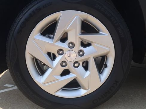 Certified 2026 Hyundai Kona SE AWD/4WD image 8