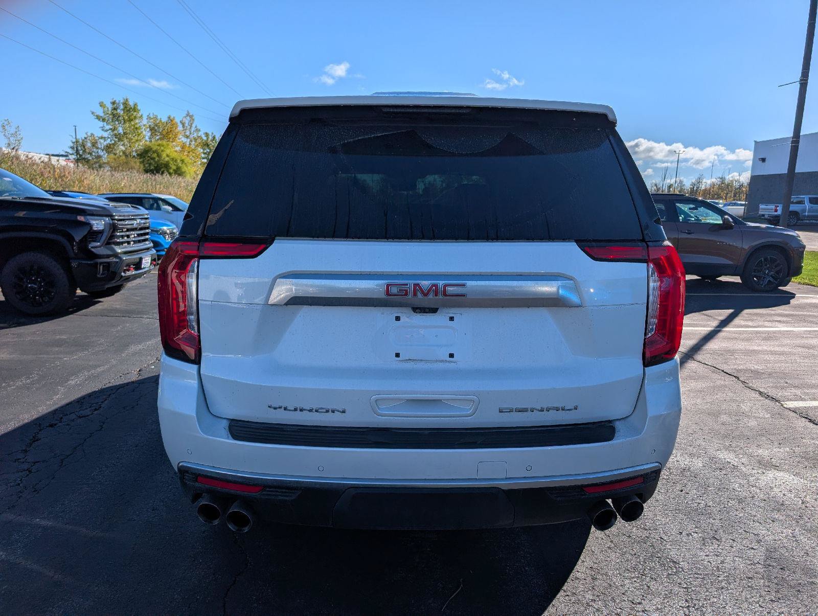 Used 2023 GMC Yukon Denali w/ Advanced Technology Package AWD/4WD image 6