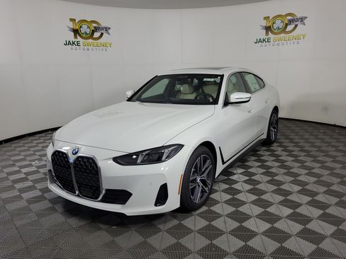 New 2026 BMW 430i xDrive w/ Premium Package AWD/4WD image 3