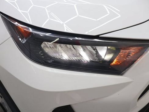 Used 2021 Toyota RAV4 LE FWD image 27