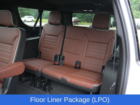 Used 2023 GMC Yukon XL Denali Ultimate w/ LPO, Floor Liner Package AWD/4WD image 35
