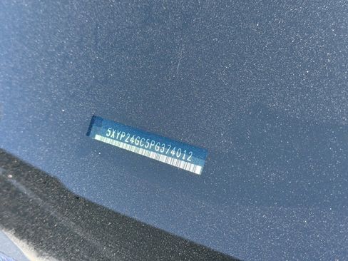 Used 2023 Kia Telluride LX FWD image 9