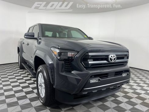 Certified 2025 Toyota Tacoma SR5 image 27