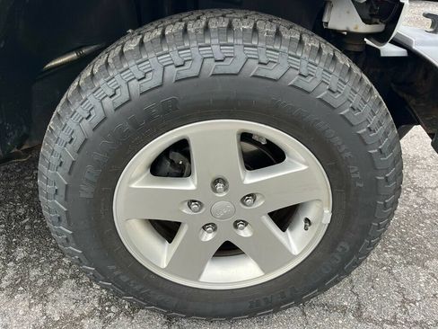 Used 2015 Jeep Wrangler Sport AWD/4WD image 8