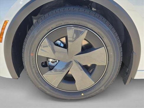 New 2026 Toyota Prius Plug-In Hybrid image 10