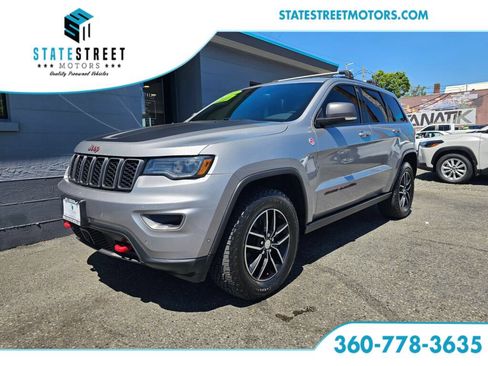 Used 2017 Jeep Grand Cherokee Trailhawk w/ Trailhawk Luxury Group AWD/4WD image 1