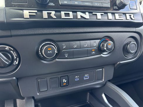 Certified 2025 Nissan Frontier SV AWD/4WD image 25