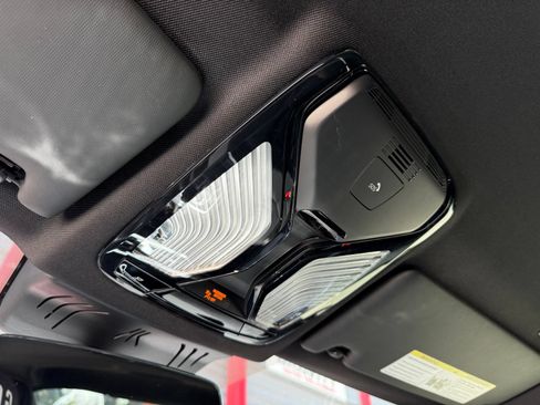 Used 2021 BMW M4 Competition w/ M Carbon Exterior Package RWD image 33