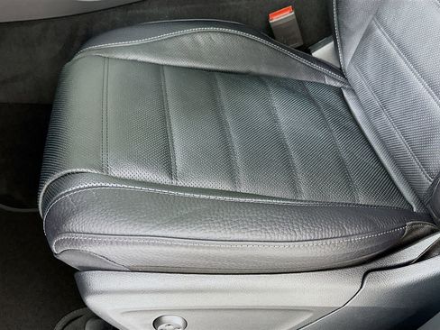 New 2026 Mercedes-Benz GLE 580 4MATIC image 21