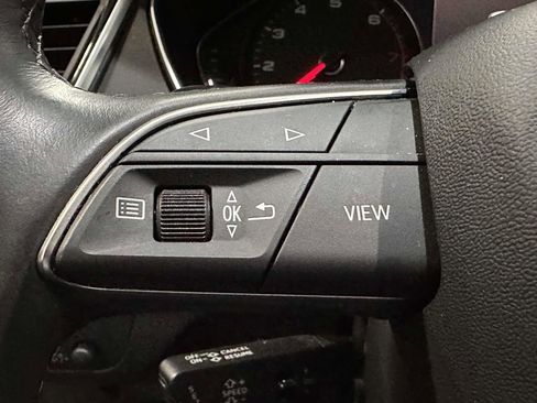 Used 2023 Audi Q5 2.0T Premium w/ Convenience Package image 22