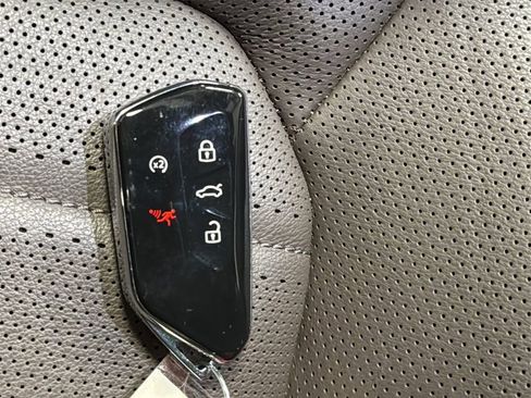 Used 2024 Volkswagen Atlas SEL AWD/4WD image 21