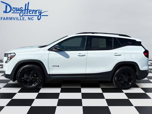 Used 2023 GMC Terrain AT4 AWD/4WD image 2