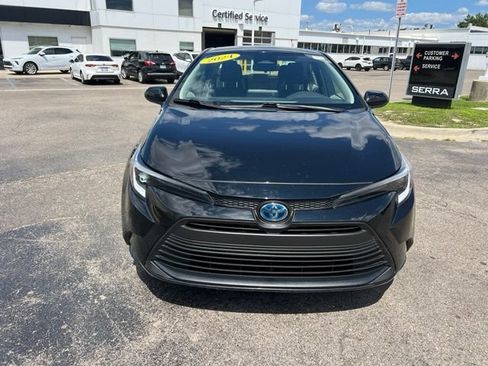 Used 2024 Toyota Corolla LE w/ LE Convenience Package AWD/4WD image 2