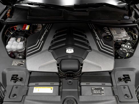 Used 2022 Lamborghini Urus image 44