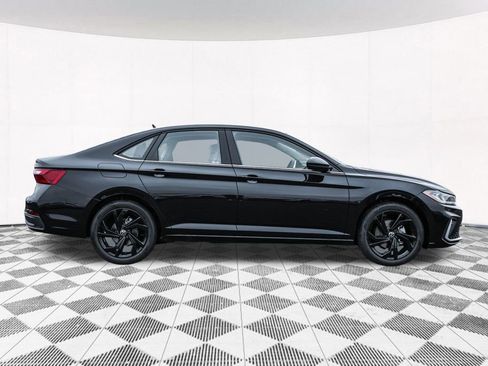 New 2026 Volkswagen Jetta SE FWD image 15