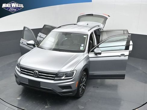 Used 2021 Volkswagen Tiguan SE image 26