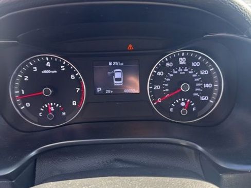 Used 2021 Kia Forte LXS image 11