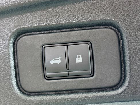 Used 2024 Nissan Pathfinder SL image 30