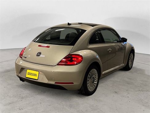 Used 2014 Volkswagen Beetle 1.8T image 5