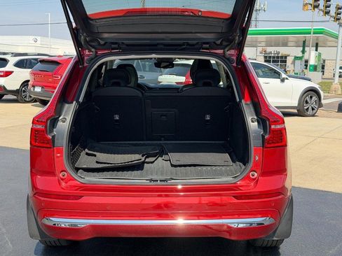 Used 2022 Volvo XC60 T8 Inscription Expression w/ Advanced Package image 5
