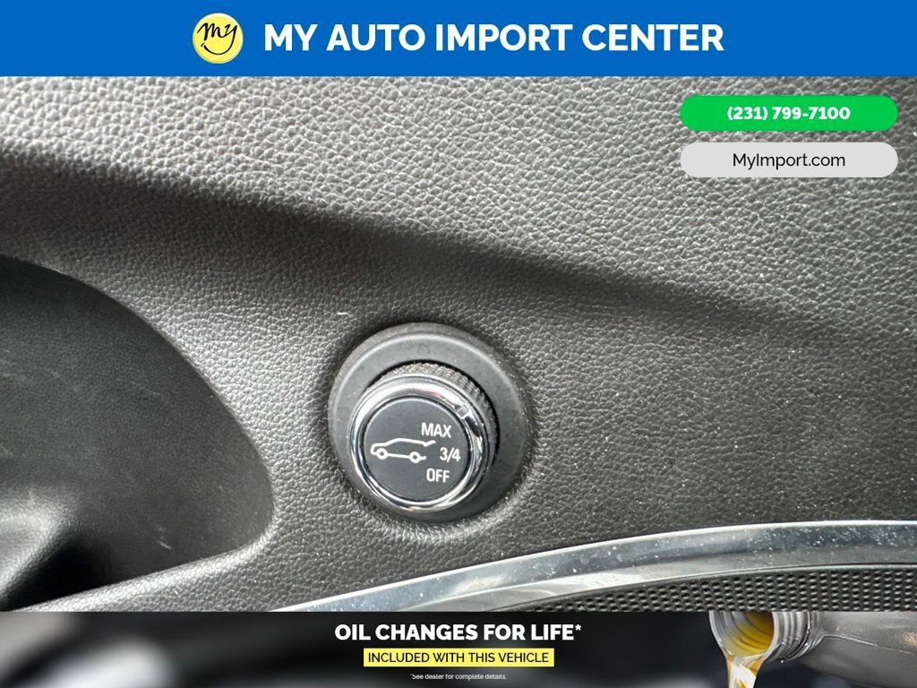 Used 2021 Buick Enclave Premium w/ Sun and Sites Package AWD/4WD image 10
