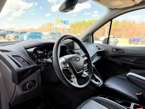 Used 2021 Ford Transit Connect XL FWD image 18