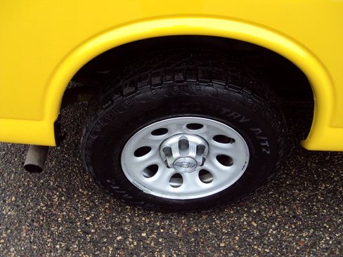 Used 2014 Chevrolet Express 1500 AWD image 37