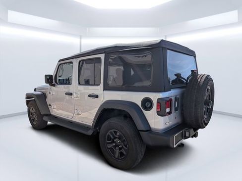 Used 2023 Jeep Wrangler Unlimited Sport AWD/4WD image 5