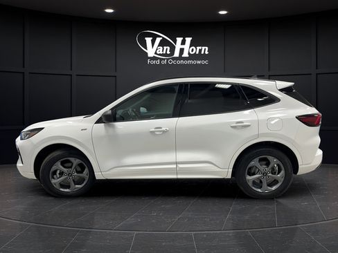 Used 2024 Ford Escape ST-Line w/ Tech Pack #1 AWD/4WD image 4