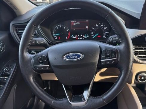 Used 2020 Ford Escape SEL image 24