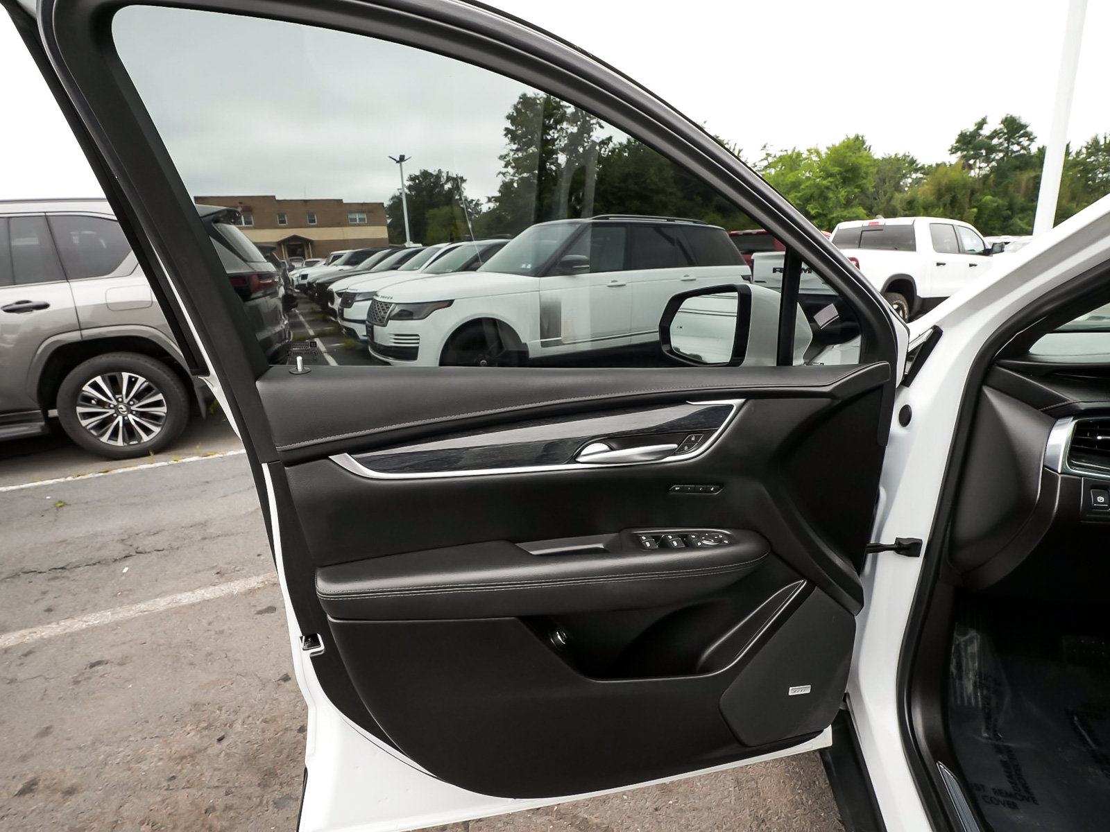 Used 2022 Cadillac XT5 Premium Luxury AWD/4WD image 10