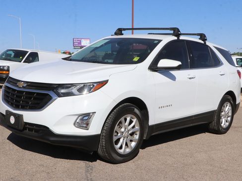 Used 2020 Chevrolet Equinox LT FWD image 3