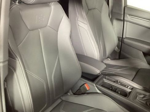 Used 2025 Audi Q3 2.0T Premium w/ Convenience Package image 13