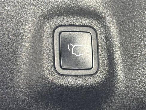Used 2022 Jeep Compass High Altitude AWD/4WD image 21