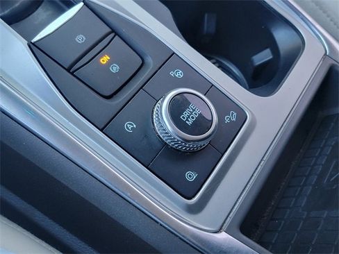 Used 2020 Ford Explorer Platinum w/ Premium Technology Package image 30