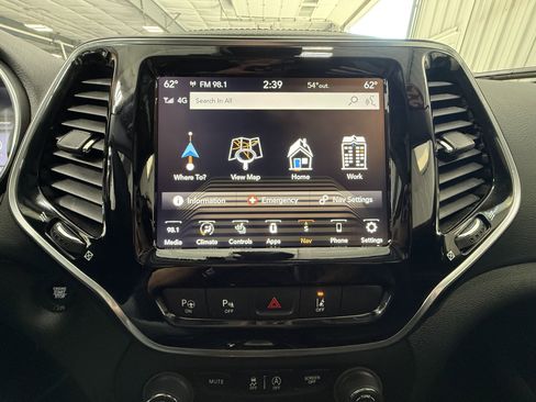 Used 2022 Jeep Cherokee Limited w/ Elite Package AWD/4WD image 33