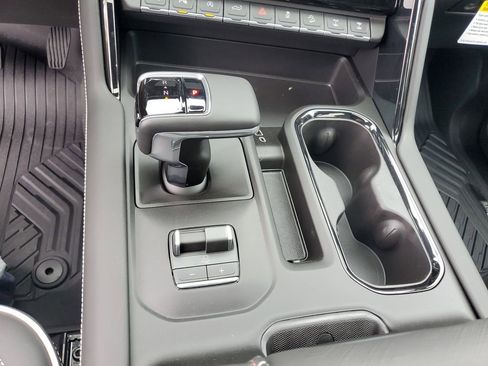 New 2026 GMC Sierra 1500 AT4X w/ AT4X AEV Edition AWD/4WD image 11
