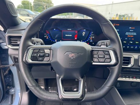Used 2025 Ford Mustang GT Premium RWD image 8