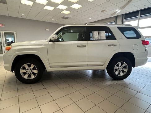 Used 2011 Toyota 4Runner SR5 image 4