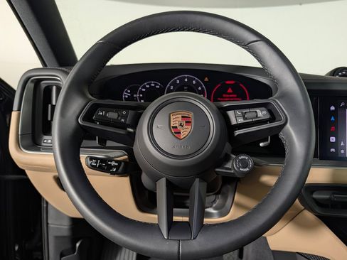 Certified 2026 Porsche Cayenne Coupe AWD/4WD image 35