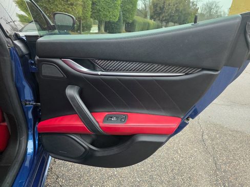 Used 2020 Maserati Ghibli S GranSport image 33