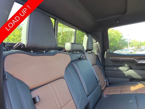 Used 2024 Chevrolet Silverado 1500 High Country w/ Technology Package RWD image 18