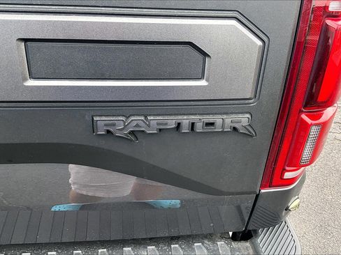 Used 2019 Ford F150 Raptor w/ Equipment Group 802A Luxury AWD/4WD image 32