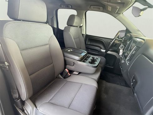 Used 2018 Chevrolet Silverado 1500 LT image 3