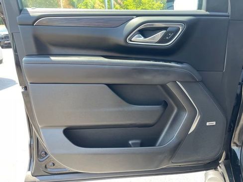 Used 2024 Chevrolet Tahoe Z71 w/ Z71 Off-Road Package image 18