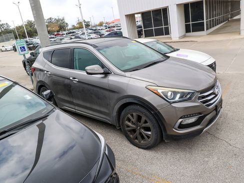 Used 2017 Hyundai Santa Fe Sport image 7