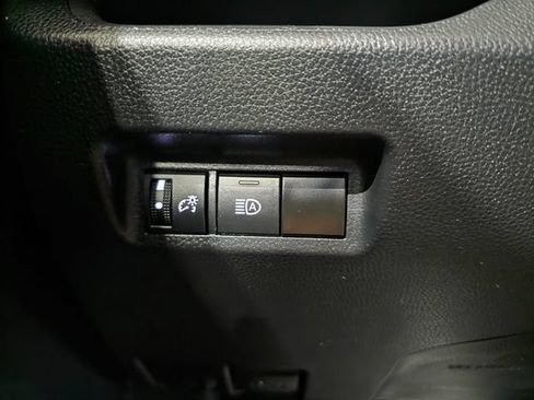 Used 2023 Toyota RAV4 LE AWD/4WD image 18